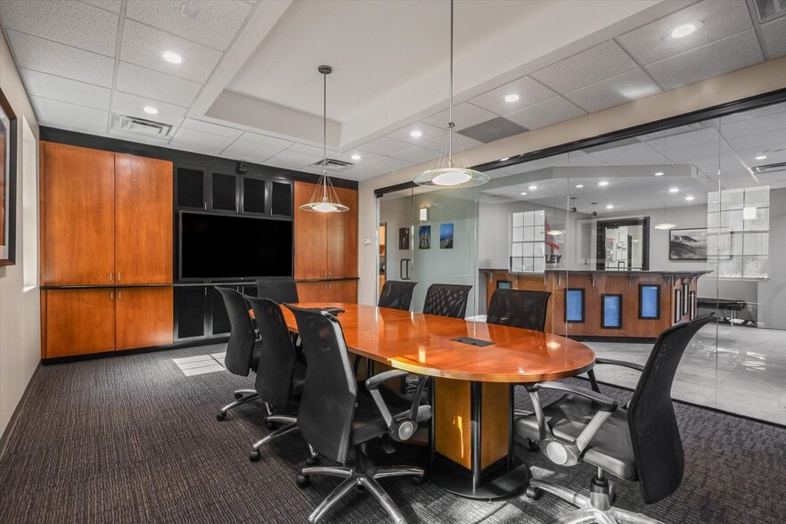 1589 Metropolitan Blvd, Tallahassee, FL for lease - Building Photo - Image 3 of 54