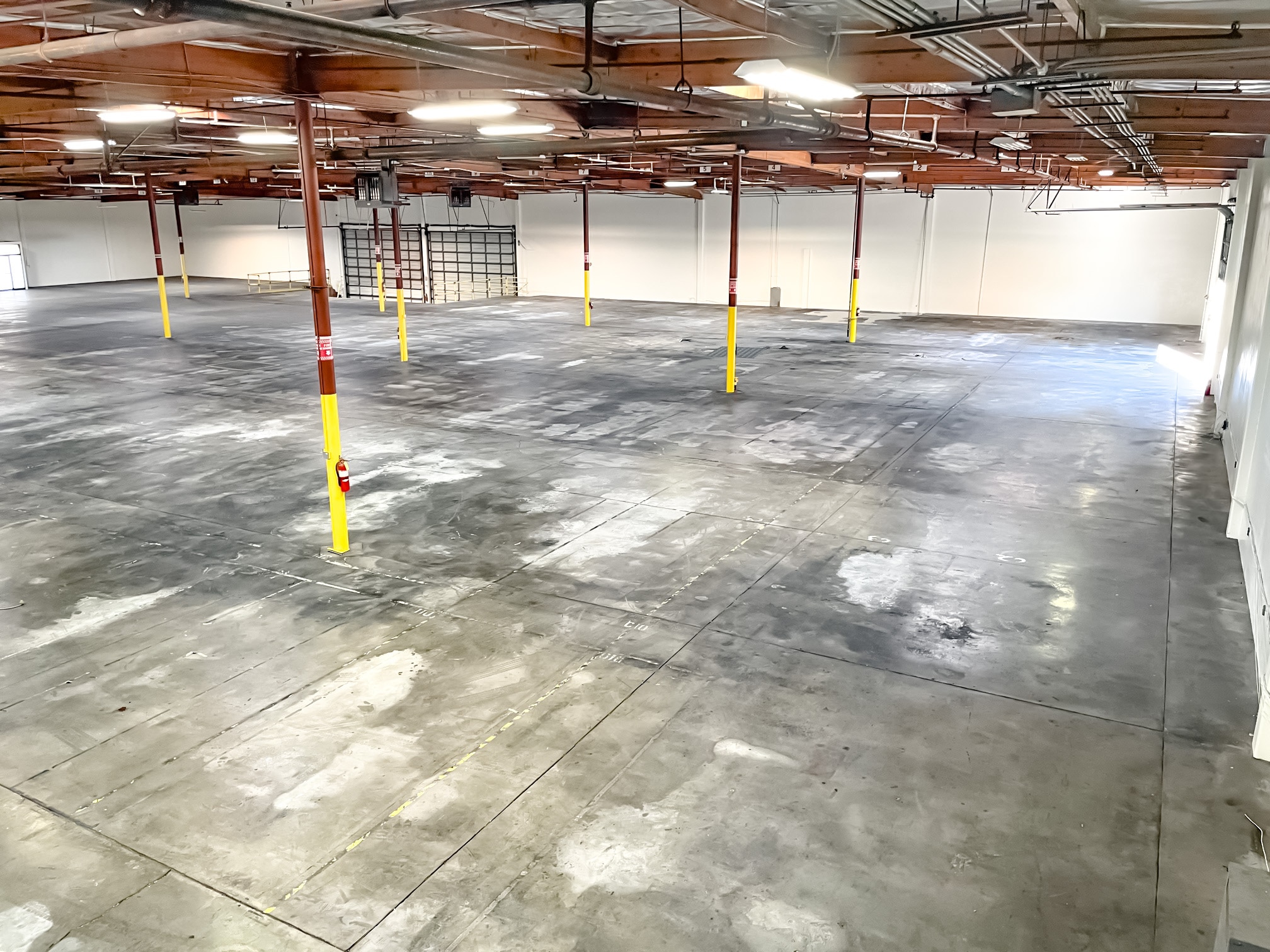 521 Atlas St, Monterey Park, CA for sale Interior Photo- Image 1 of 2