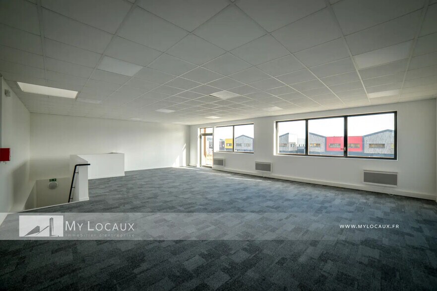 Flex in Stains for sale - Building Photo - Image 3 of 9