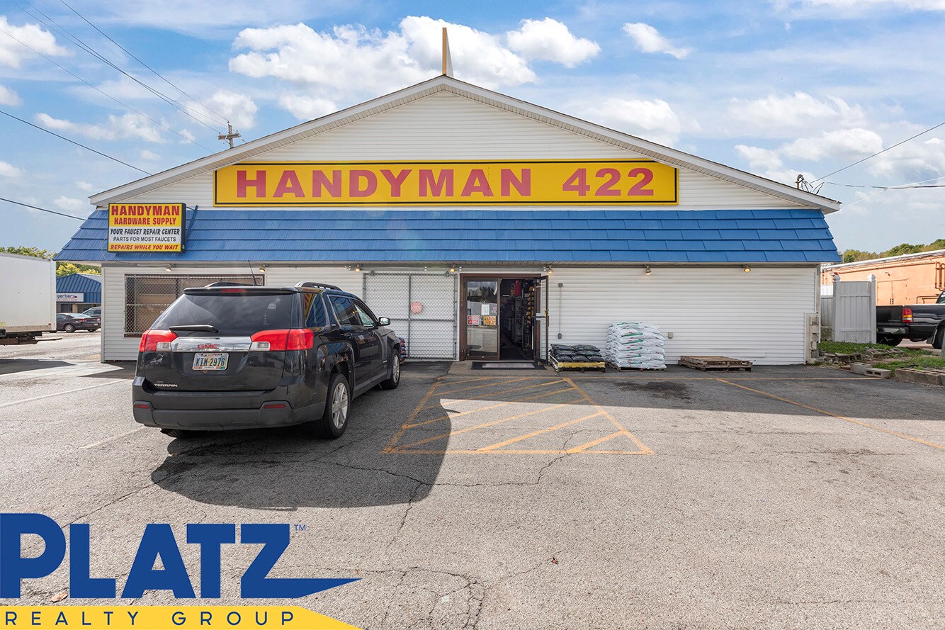 3900 Youngstown Rd SE, Warren, OH for sale Building Photo- Image 1 of 1