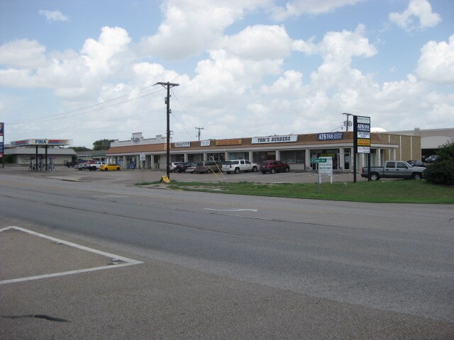 6800-6828 Sanger Ave, Waco, TX for sale Building Photo- Image 1 of 1