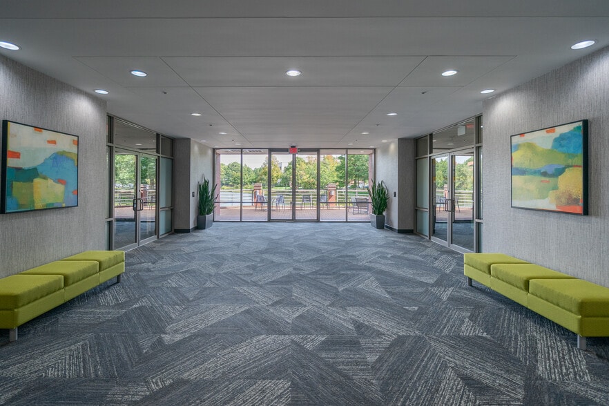 4401 Waterfront Dr, Glen Allen, VA for lease - Building Photo - Image 2 of 16