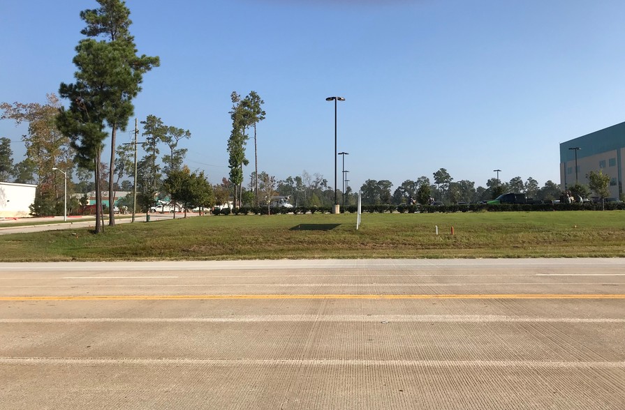 690 S Loop 336 W, Conroe, TX for lease - Building Photo - Image 2 of 4