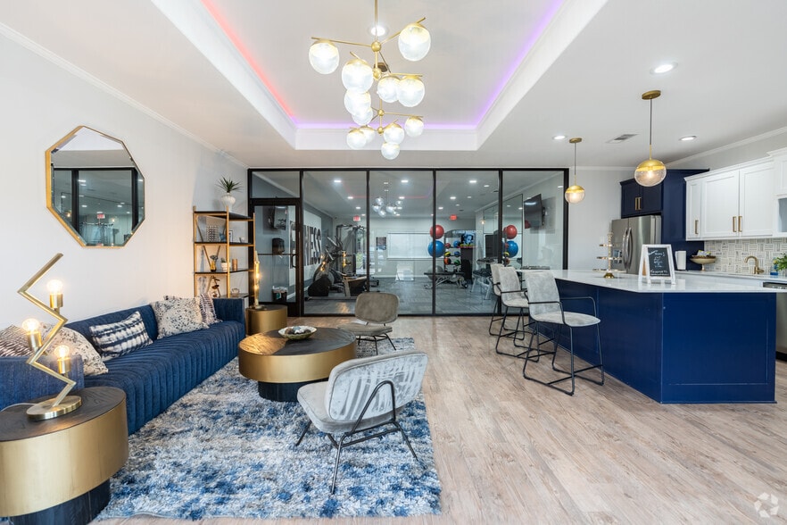 4271 Altoona Dr, Dallas, TX for sale - Interior Photo - Image 3 of 26