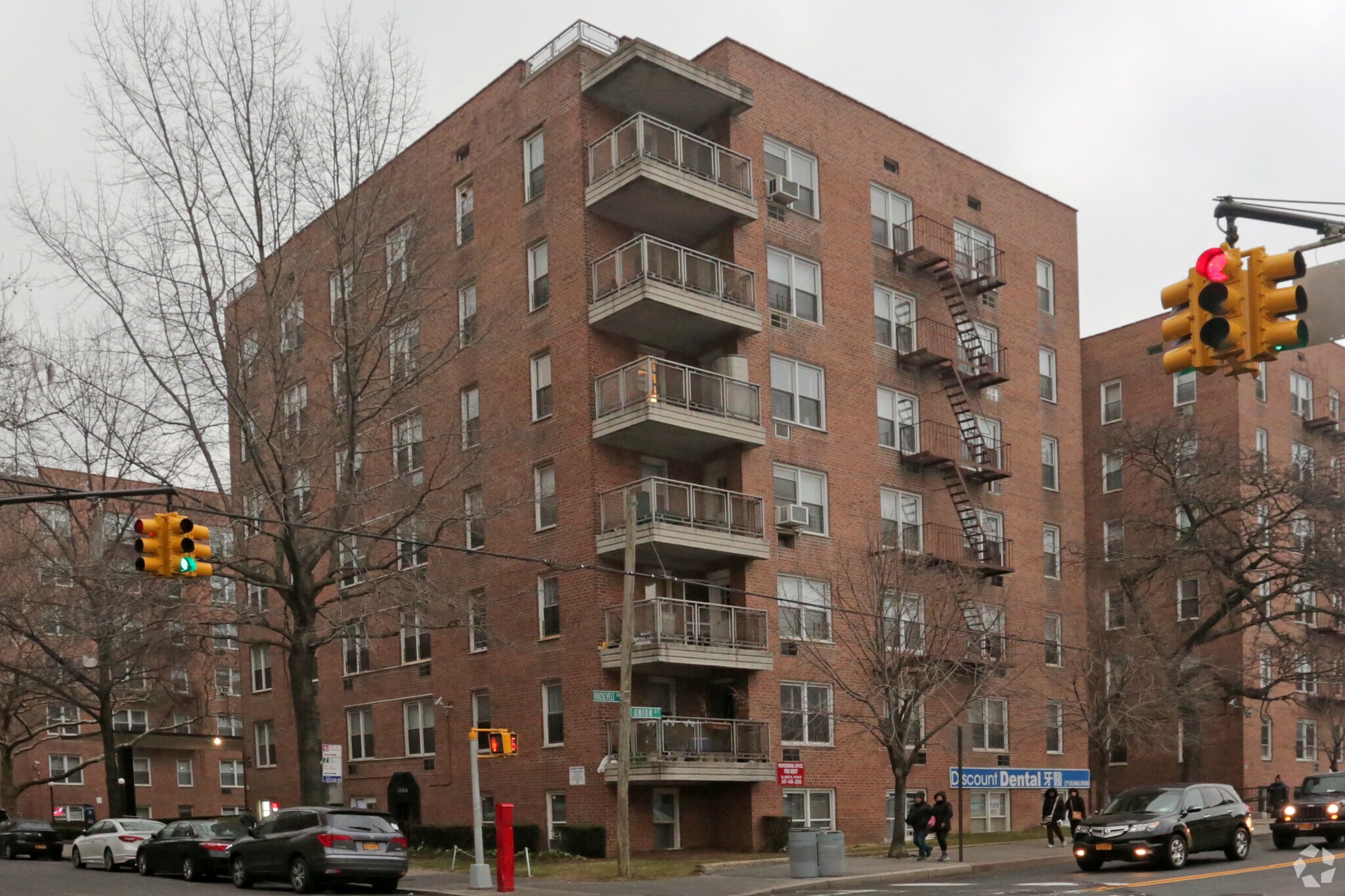 14210 Roosevelt Ave, Flushing, NY for sale Primary Photo- Image 1 of 1