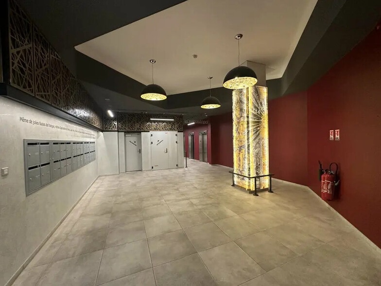 Office in Strasbourg for lease - Building Photo - Image 2 of 9