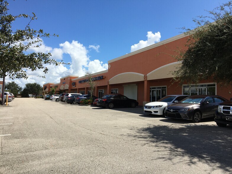 5624 8th St W, Lehigh Acres, FL for sale - Building Photo - Image 1 of 1