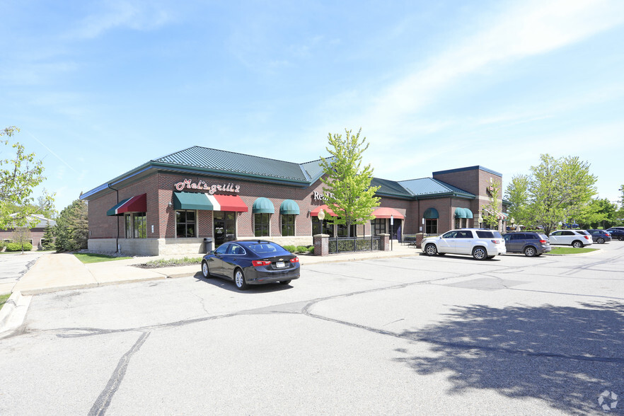 7010-7080 Gateway Park Dr, Clarkston, MI for lease - Building Photo - Image 2 of 4