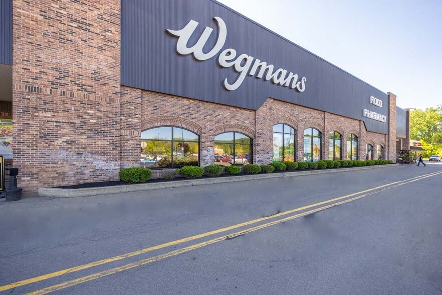 Wegmans Portfolio portfolio of 2 properties for sale on LoopNet.com - Building Photo - Image 2 of 9