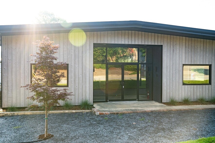 105 Old Epps Bridge Rd, Athens, GA for lease - Building Photo - Image 2 of 23