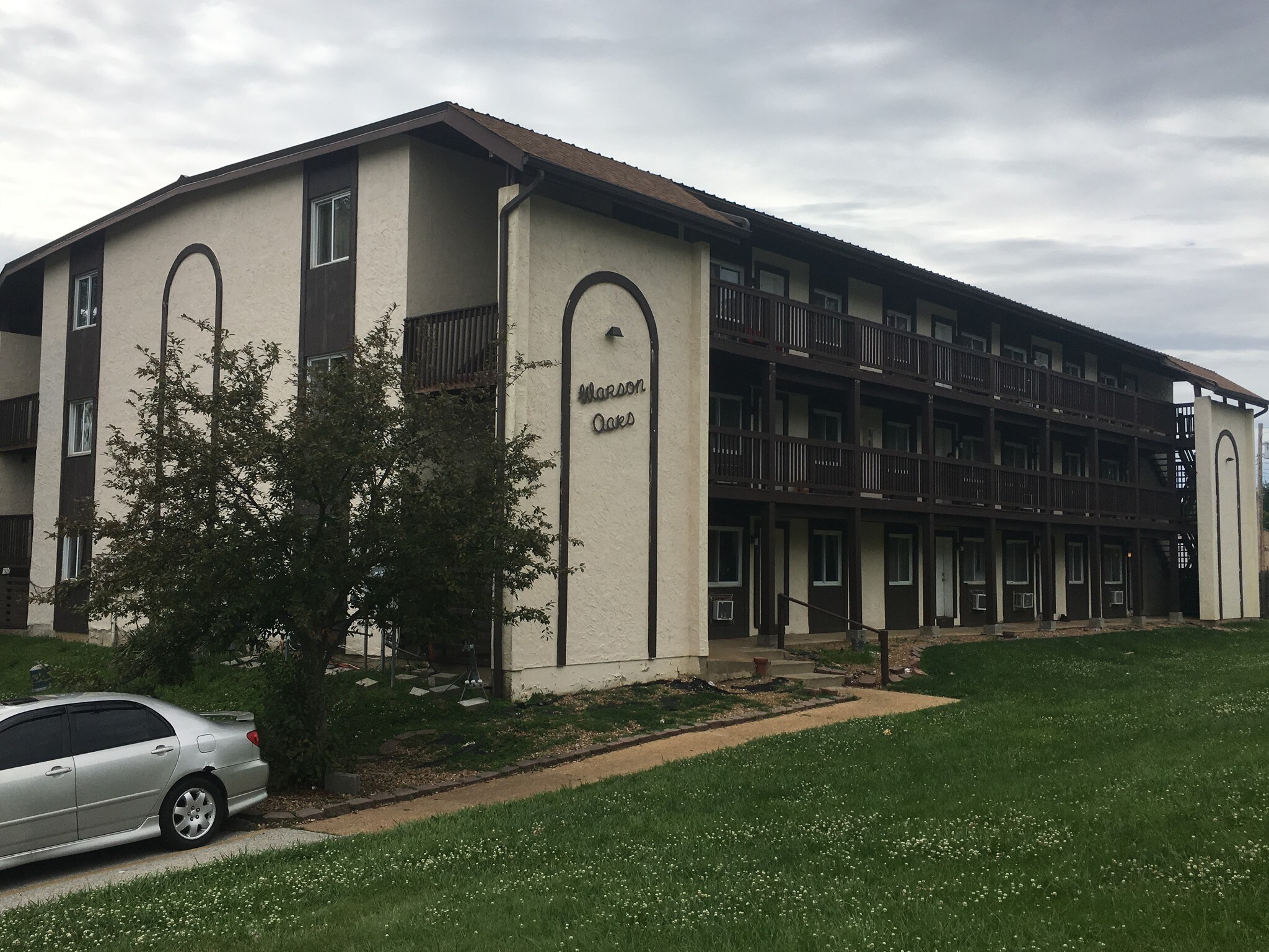 1915 N Warson Rd, Saint Louis, MO for sale Building Photo- Image 1 of 1