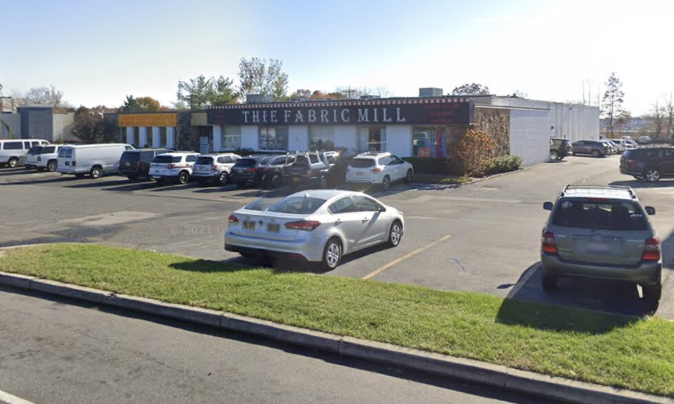 219 S Service Rd, Plainview, NY for lease - Building Photo - Image 1 of 8