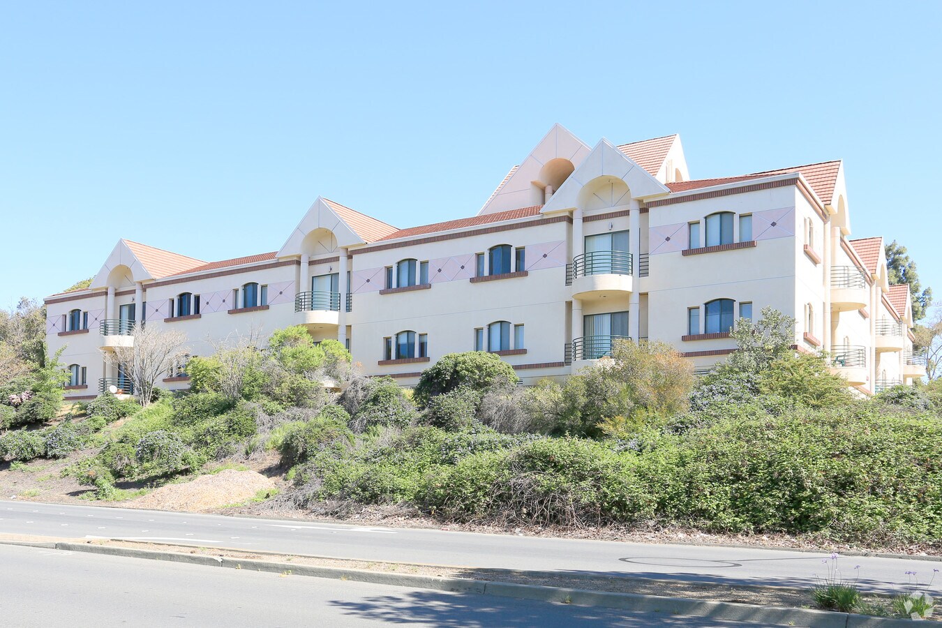 1100 Rose Dr, Benicia, CA 94510