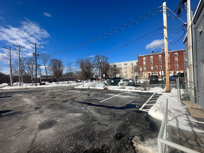 21 Main St, Rochester, NH for lease - Building Photo - Image 3 of 37