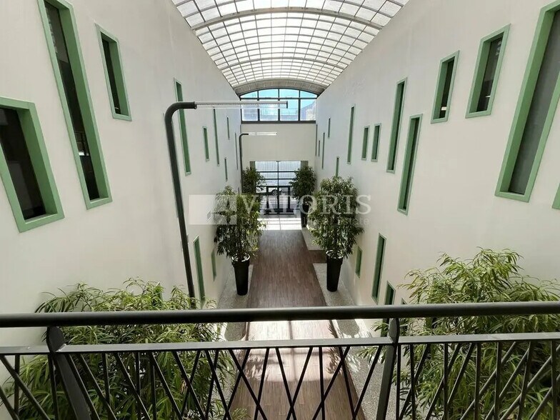 Office in Aix-en-Provence for lease - Interior Photo - Image 3 of 13