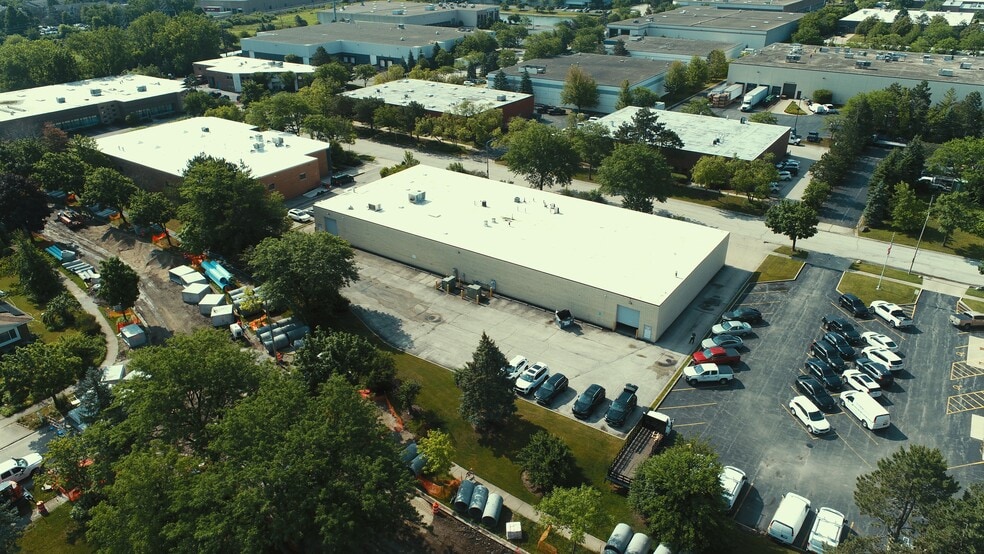 710-720 Hastings Ln, Buffalo Grove, IL for sale - Building Photo - Image 2 of 2