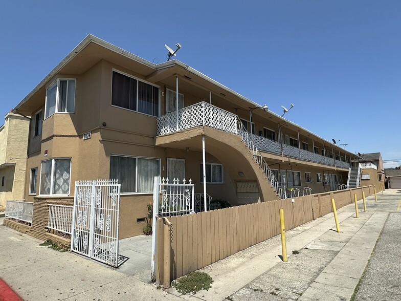 7034-7100 Mountain View Ave, Huntington Park, CA for sale - Building Photo - Image 3 of 15