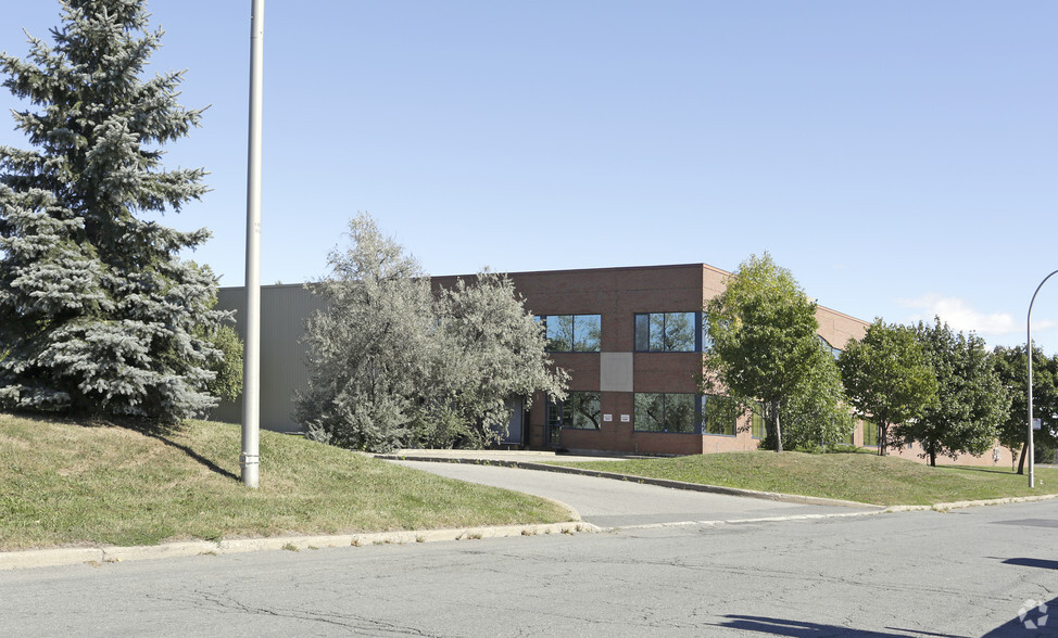 1315 Rue Gay-Lussac, Boucherville, QC for lease - Building Photo - Image 2 of 3