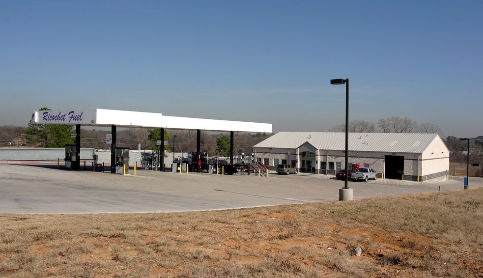 1201 Royal Pky, Euless, TX for sale - Primary Photo - Image 1 of 1