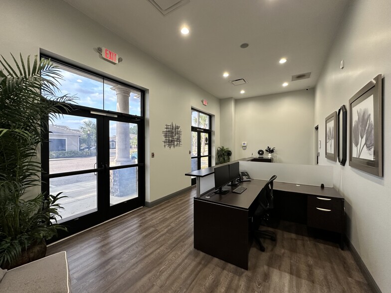 952 International Pky, Lake Mary, FL for lease - Lobby - Image 2 of 11