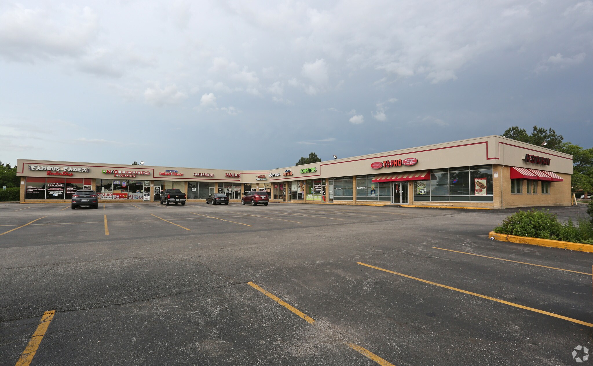 823-853 E Algonquin Rd, Schaumburg, IL for sale Primary Photo- Image 1 of 1