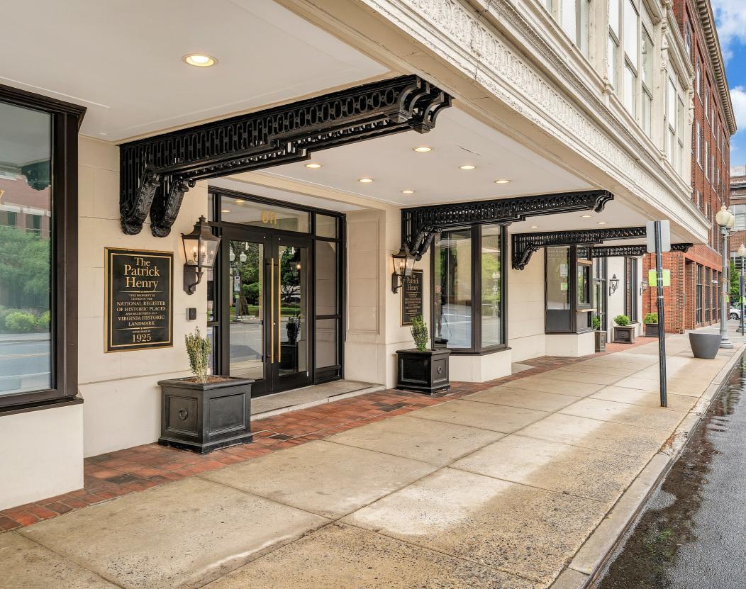 611 S Jefferson St, Roanoke, VA for lease Building Photo- Image 1 of 2