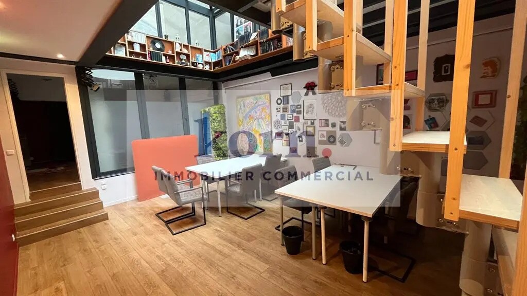 Retail in Paris for lease Building Photo- Image 1 of 10