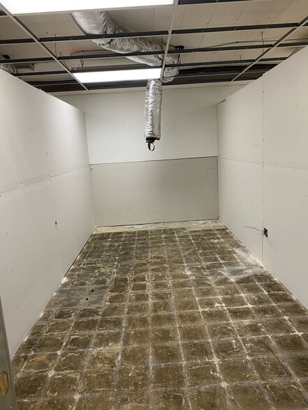 7448 Springfield Ave, Sykesville, MD for lease - Interior Photo - Image 3 of 21