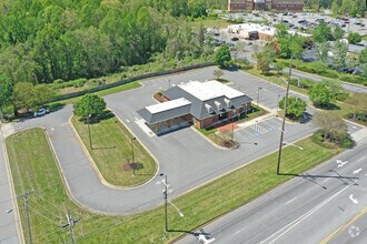 2200 Westchester Dr, High Point, NC - AERIAL map view