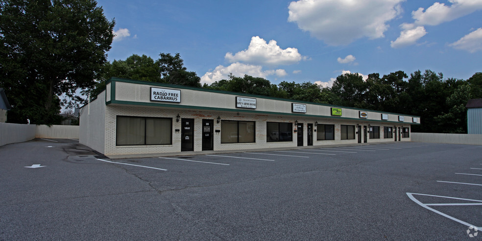 294-310 Church St, Concord, NC for lease - Primary Photo - Image 1 of 42