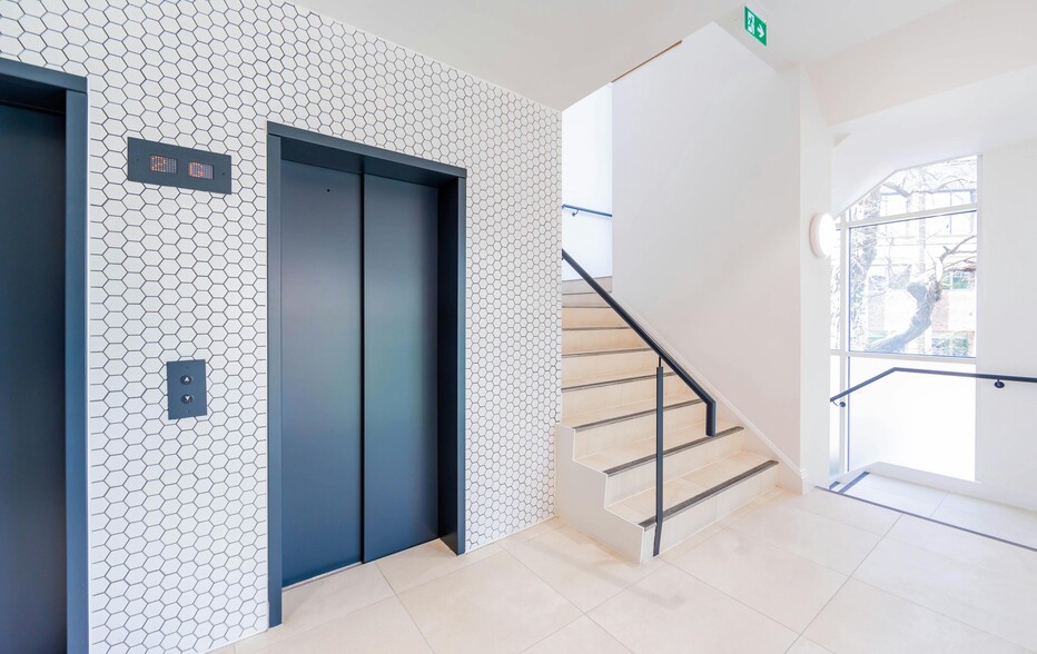 26-30 Upper Marlborough Rd, St Albans for lease - Building Photo - Image 3 of 14