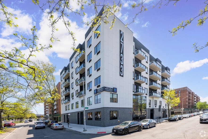 2733 E 12th St, Brooklyn, NY for lease - Primary Photo - Image 1 of 6