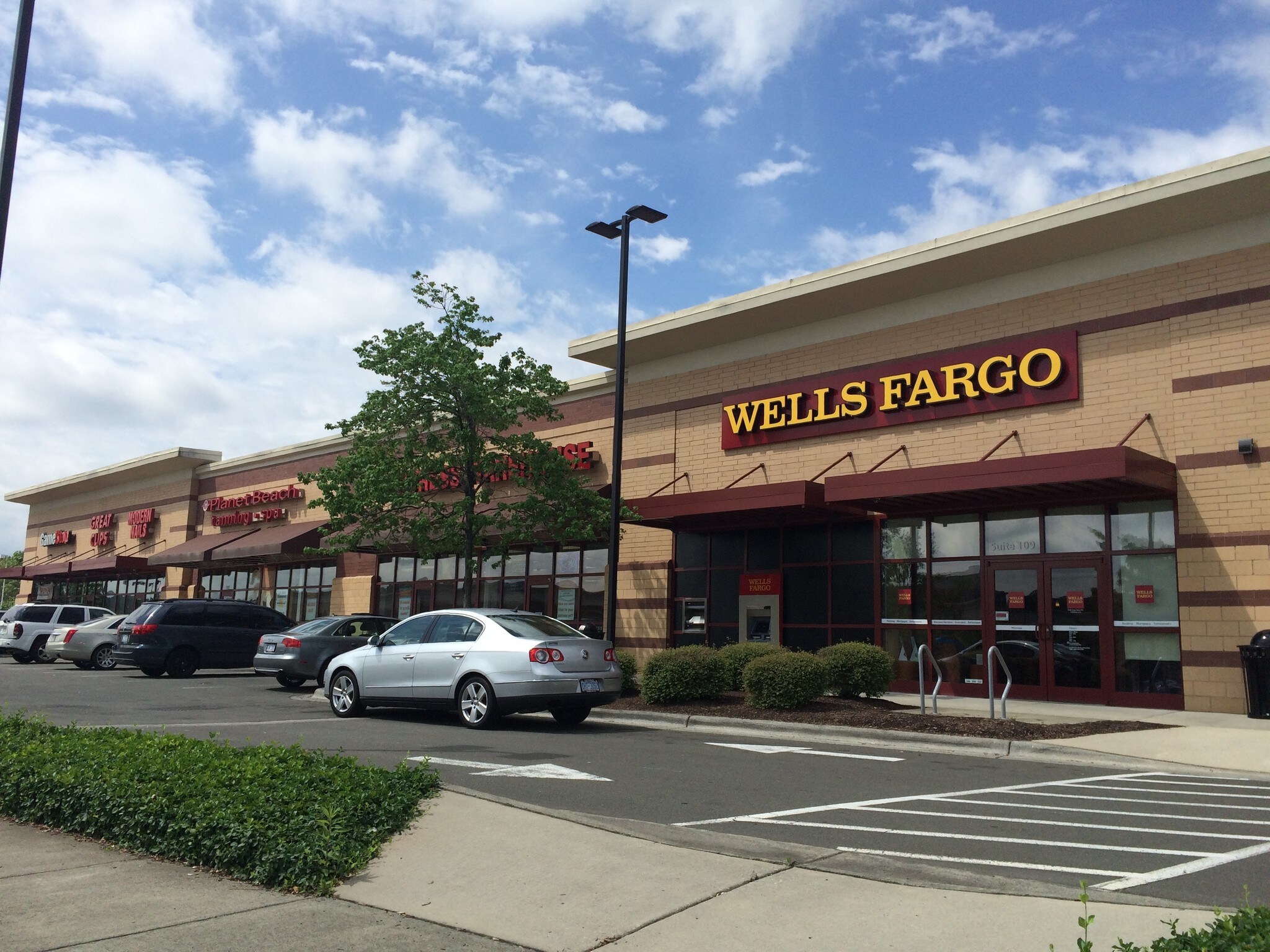 4001-4037 Durham Chapel Hill Blvd, Durham, NC for lease Building Photo- Image 1 of 3