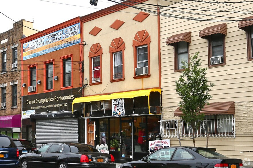 102-42 43rd Ave, Corona, NY for sale - Primary Photo - Image 1 of 1