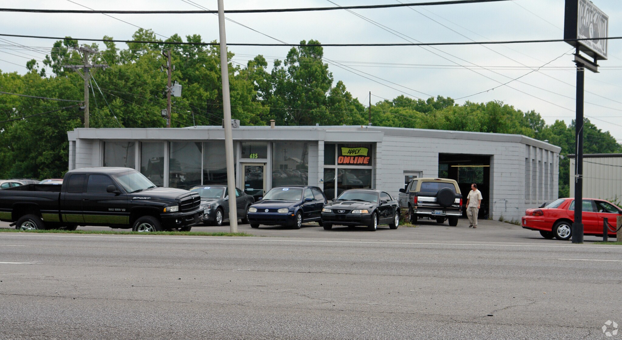 635 E New Circle Rd, Lexington, KY for sale Primary Photo- Image 1 of 1