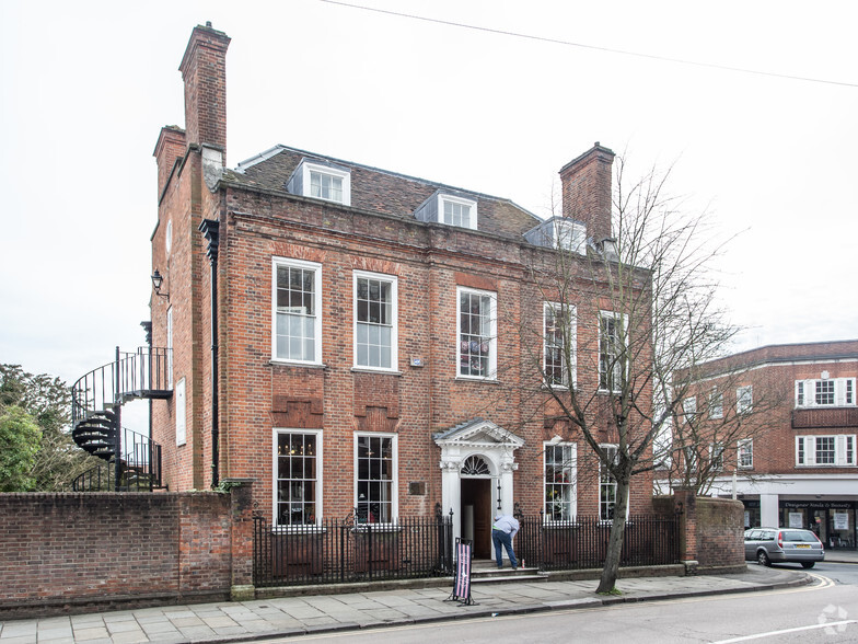 46 Church St, Reigate, RH2 0AJ | LoopNet