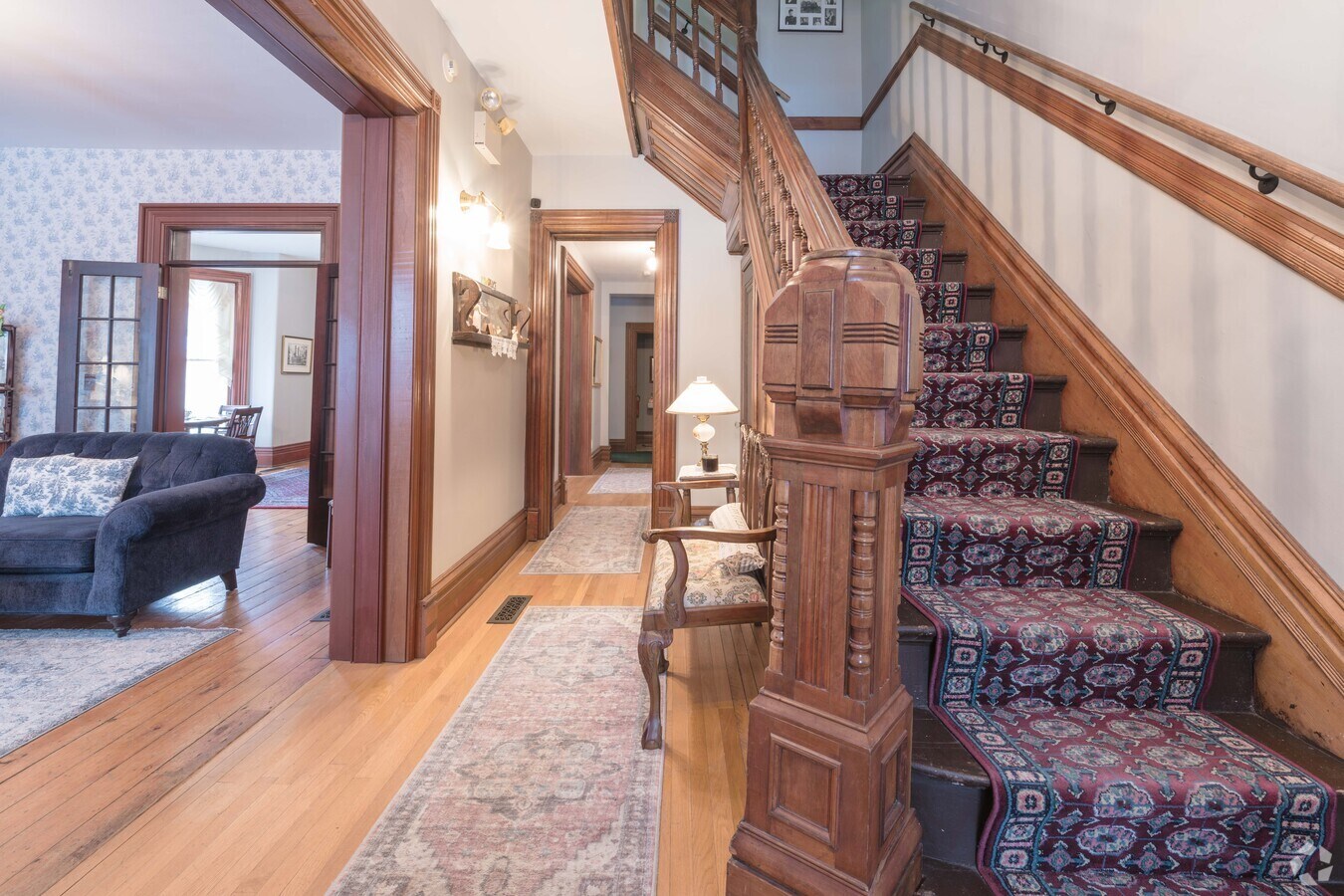 401 Peach St, Erie, PA 16507 Victoria Inn Bed and Breakfast