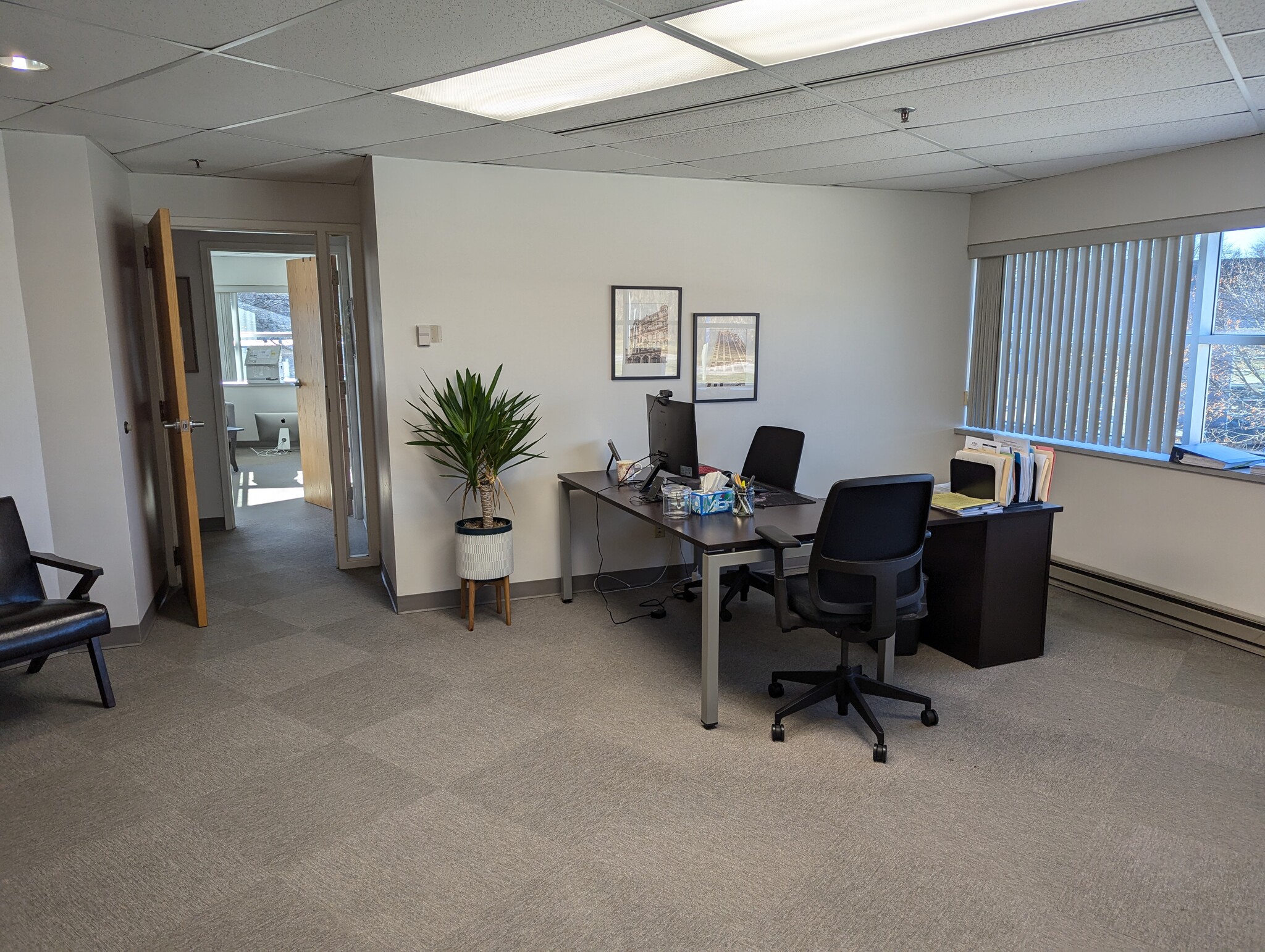 8555 W Forest Home Ave, Greenfield, WI for lease Interior Photo- Image 1 of 16