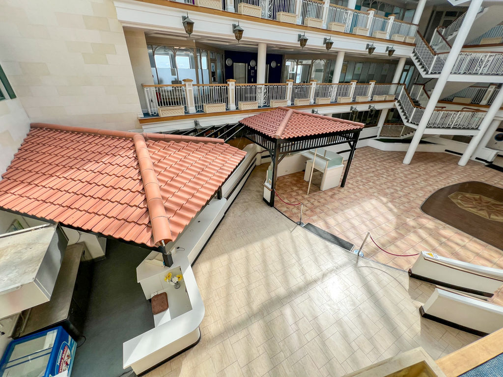 Castle St, Douglas for lease Interior Photo- Image 1 of 7