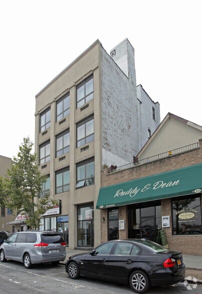 42 Richmond Ter, Staten Island, NY for sale - Primary Photo - Image 1 of 1