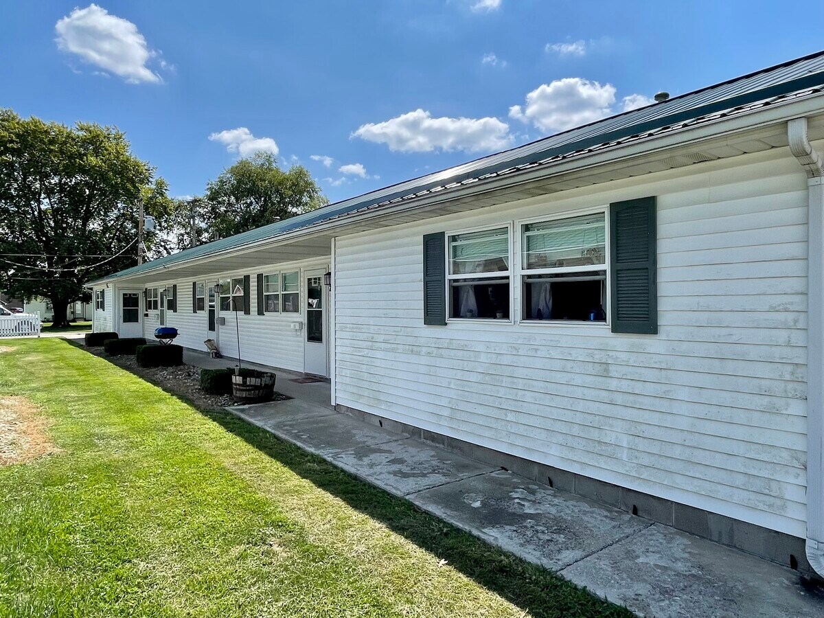 311 NW 2nd St, Casey, IL 62420 Northview Apartments