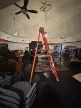 6540 Victoria Ave, Dallas, TX for lease Building Photo- Image 2 of 2