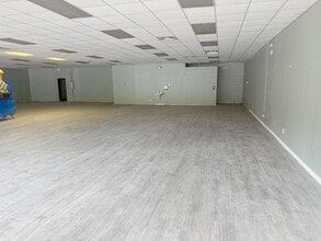 5150 Timuquana Rd, Jacksonville, FL for lease Interior Photo- Image 2 of 2