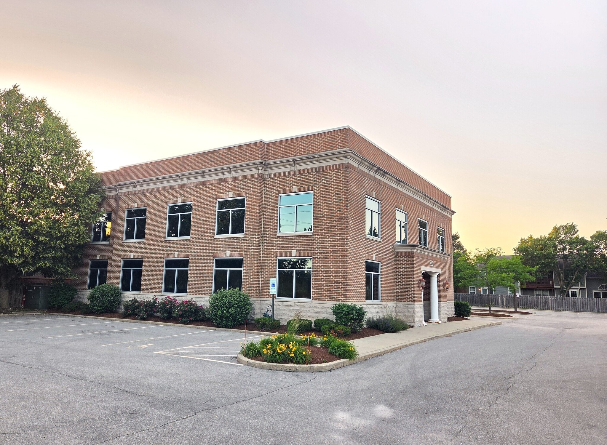 1628 Central Rd, Arlington Heights, IL for lease Building Photo- Image 1 of 10