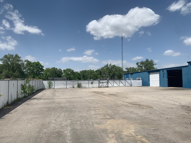 302 E Wapella St, Minooka, IL for lease - Building Photo - Image 3 of 6