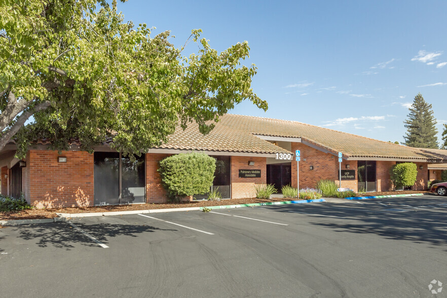 1300 Ethan Way, Sacramento, CA for lease - Building Photo - Image 2 of 6