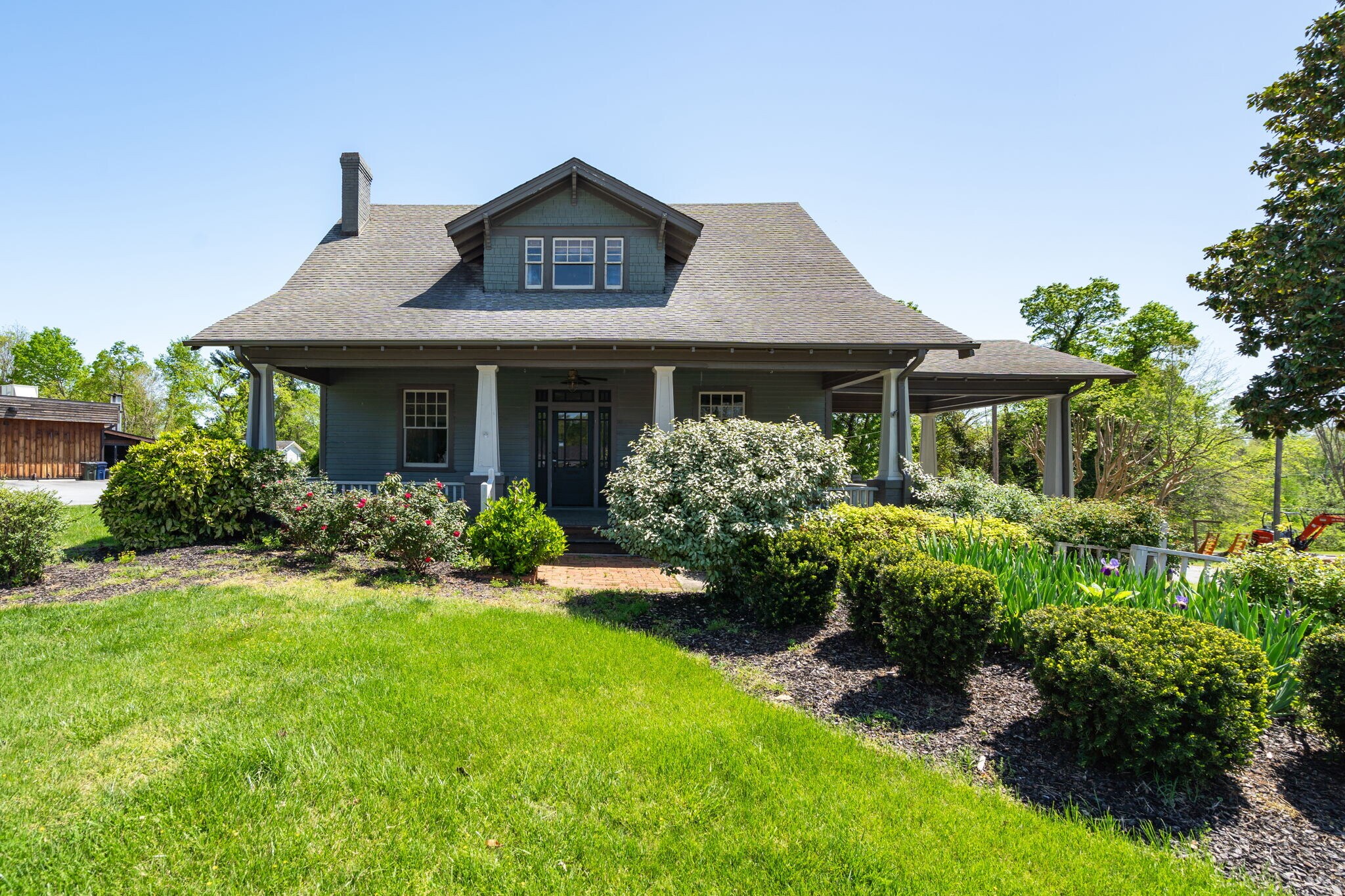 206 E Main St, Jamestown, NC for sale Primary Photo- Image 1 of 1