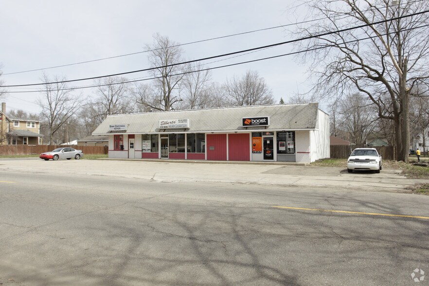 700 S Main St, Three Rivers, MI for sale - Primary Photo - Image 1 of 1