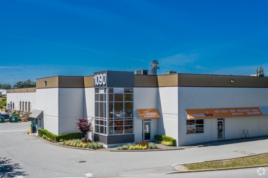 1090 Cliveden Ave, Delta, BC for lease - Primary Photo - Image 1 of 3