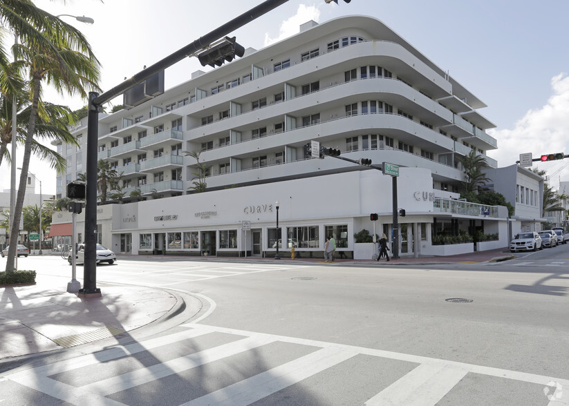 2000 Collins Ave, Miami Beach, FL for lease - Building Photo - Image 3 of 7